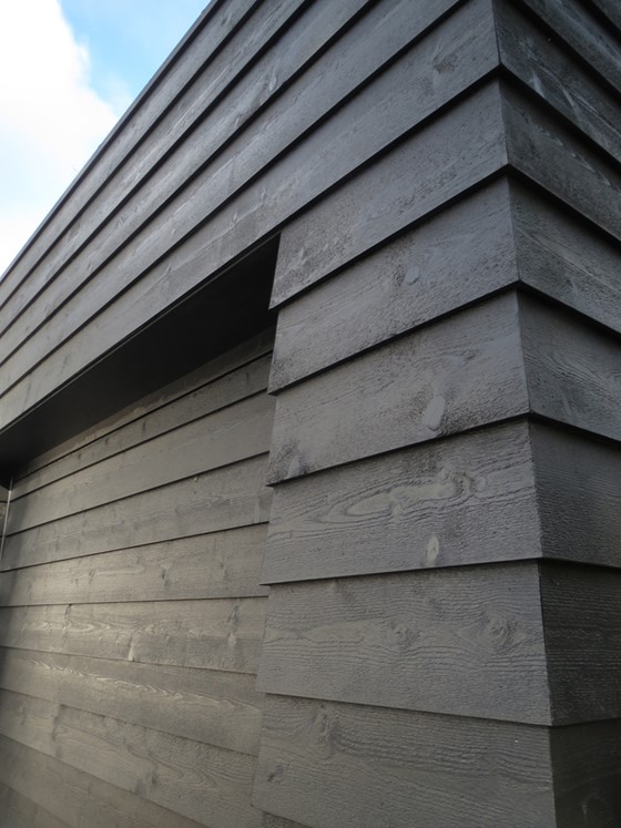 Q Clad Rebated Black Featheredge 2 2